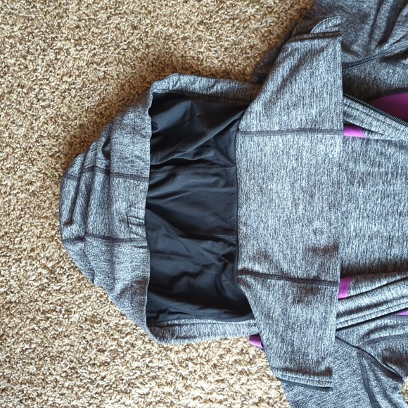 Lululemon 🍋 zip jacket - Picture 3 of 5